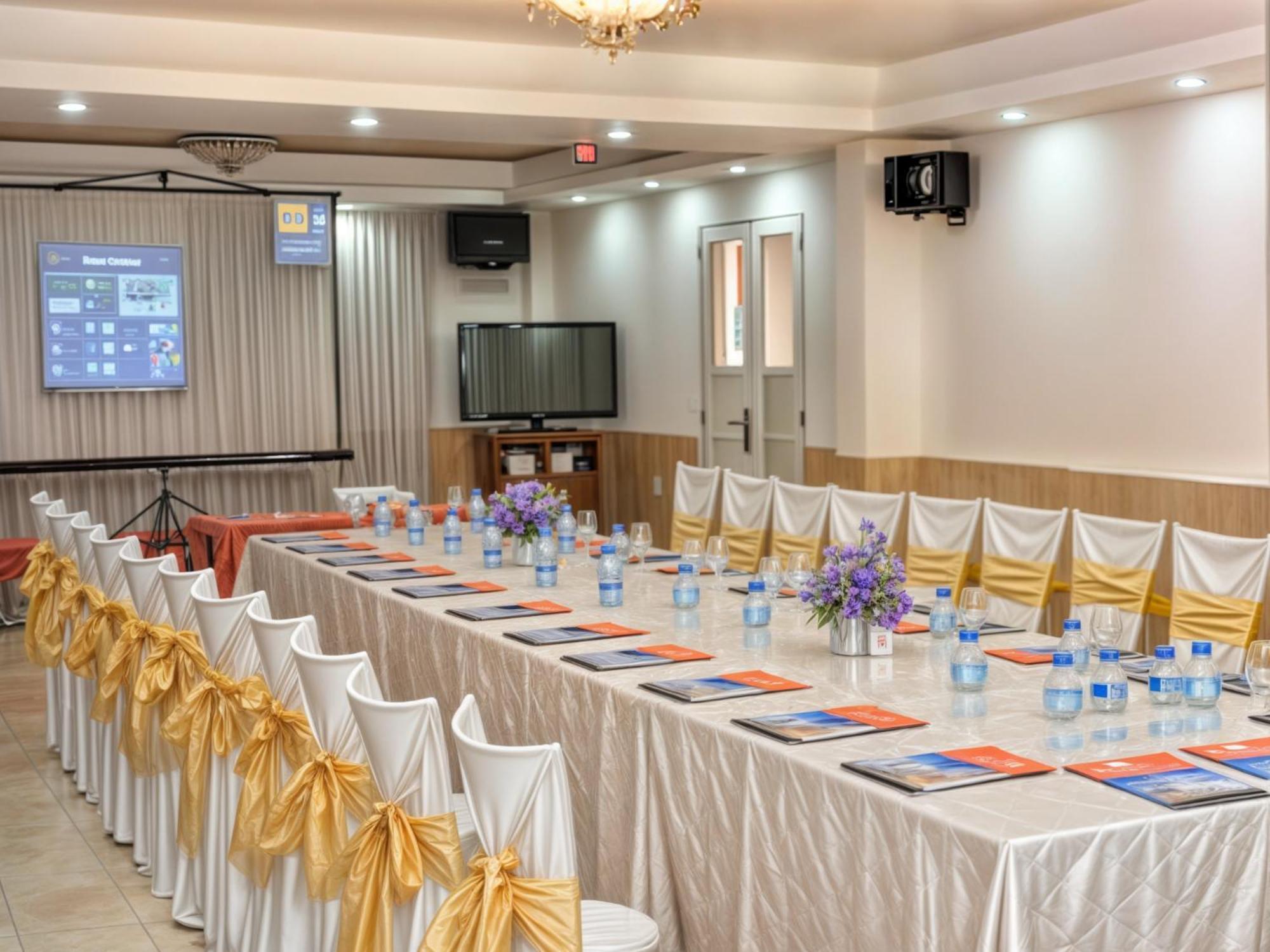 Cct Luxury Hotel Nha Trang Bagian luar foto